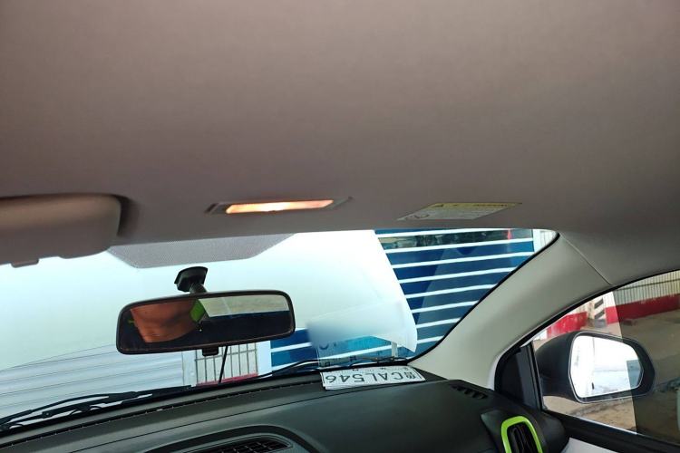 Used Roewe Clever 2021 302 km New Four-Seater Super-Efficient Version
