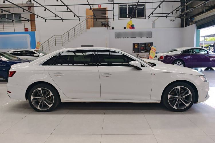 Used Audi A4L 2018 30th Anniversary Edition 40 TFSI Sport Edition
