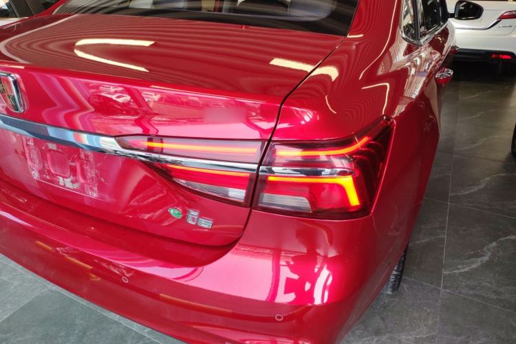 Used Roewe i6 2018 20T Automatic Internet ZhiZun Edition
