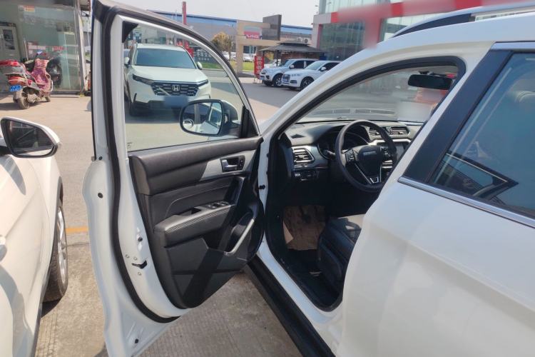 Used Haval H2 2018 Chuanxiang Edition Blue Badge 1.5T Manual Two-Wheel Drive Fashionable Model
