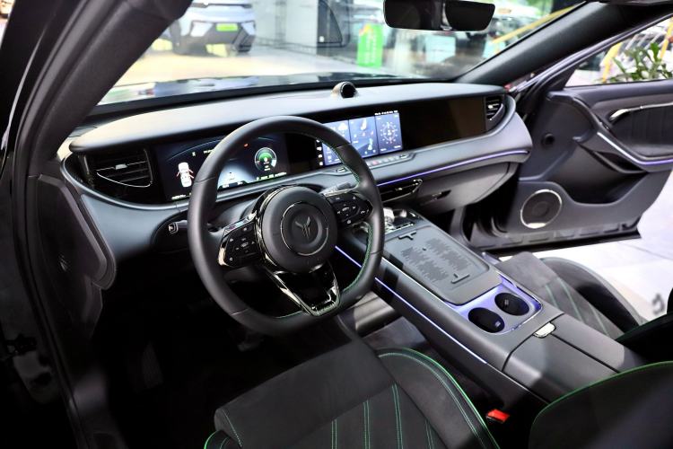 Used VOYAH FREE 2025 318 318 km Rear-Drive Touring Edition
