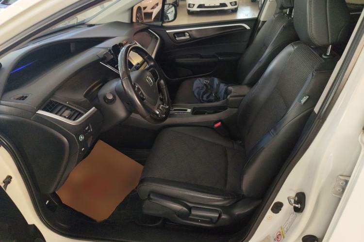 Used Honda Jade 2013 1.8L automatic Comfort version 5 seats
