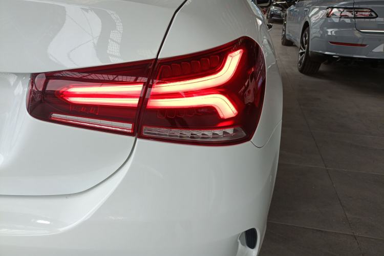 Used Mercedes-Benz A-Class 2022 Revised Version A 200 L Sport Sedan Fashionable Style
