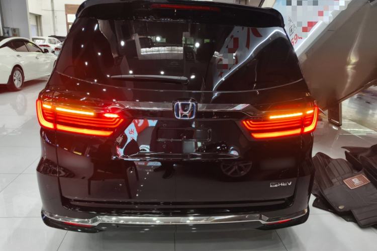 Used Honda Elysion 2024 2.0L eHEV Ultimate Edition