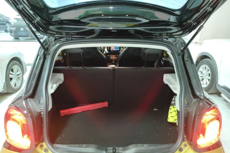 Used  forfour 2016 0.9T 66 kW Pioneer Edition
