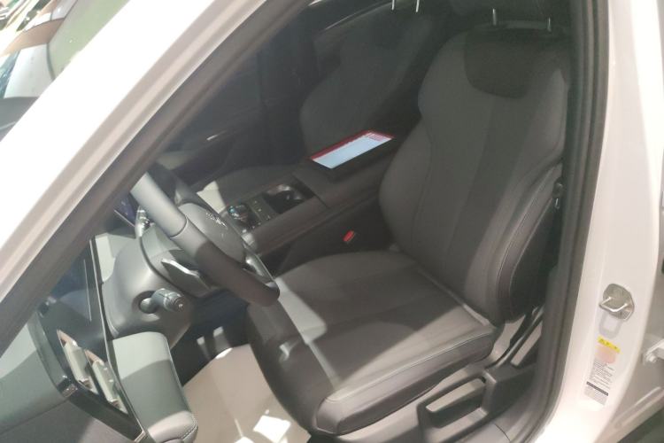 Used BYD Qin L 2025 DM-i Smart Drive 80KM Leading Model