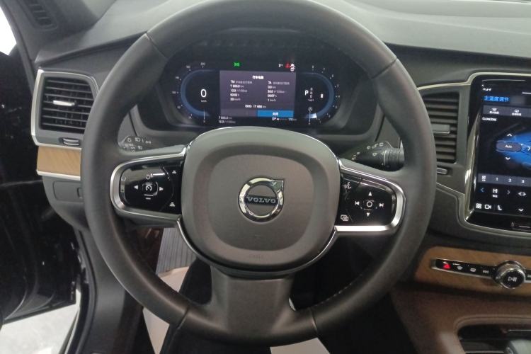 Used Volvo XC90 2024 B5 SmartDrive Luxury Edition 5 Seats