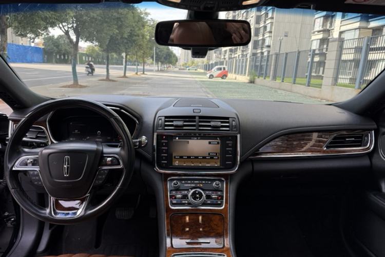 Used Lincoln Continental 2018 2.0T Two-Wheel Drive Deluxe Edition
