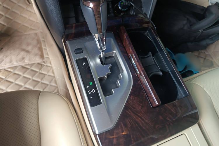 Used Toyota Camry 2015 2.0G Premier Edition
