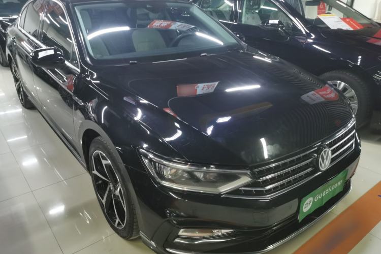 Used Volkswagen Magotan 2023 2 Million Units Limited Edition 330TSI DSG Leading Version