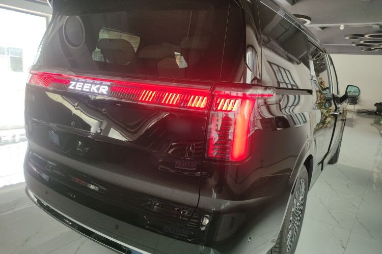 Used Zeekr 009 2024 7-Seater Walk-Through Version Four-Wheel Drive 108 kWh