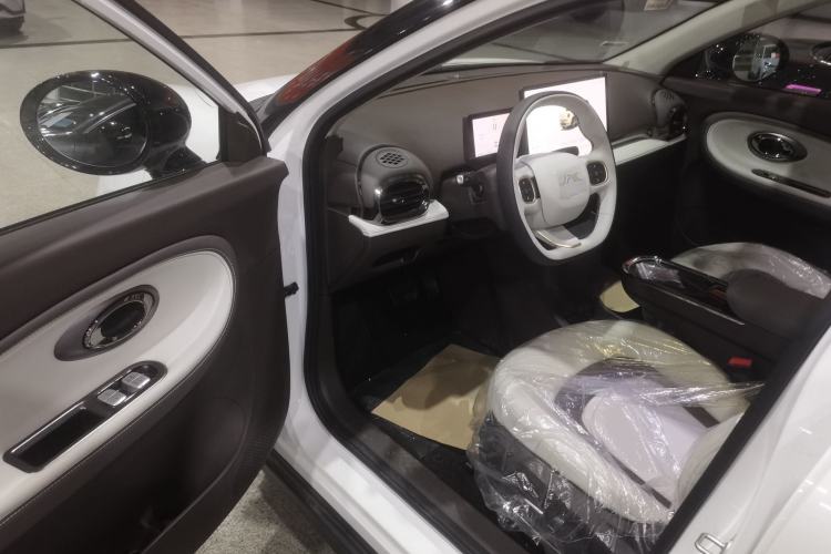 Used  3 2025 330km Trendy Delight Version
