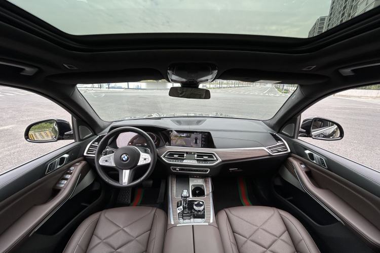 Used BMW X5 2022 xDrive 40Li M Sport Package