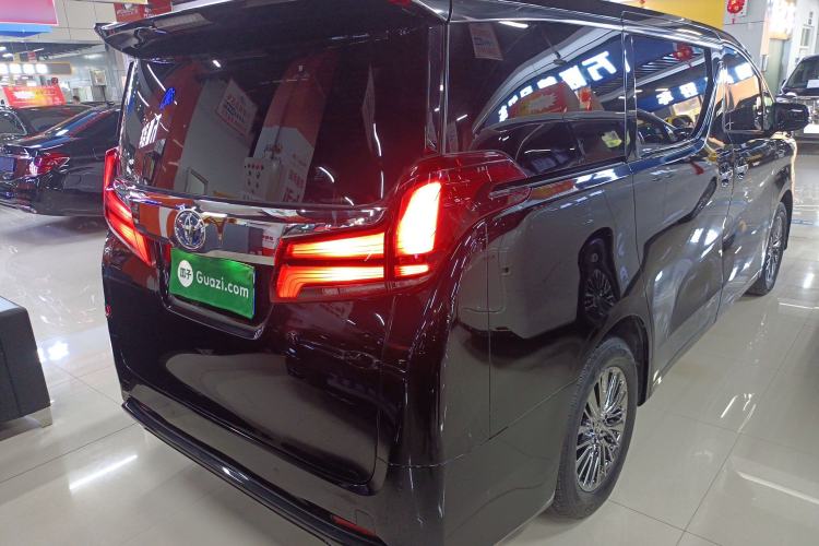 Used Toyota Alphard 2021 Dual-Engine 2.5L Luxury Edition
