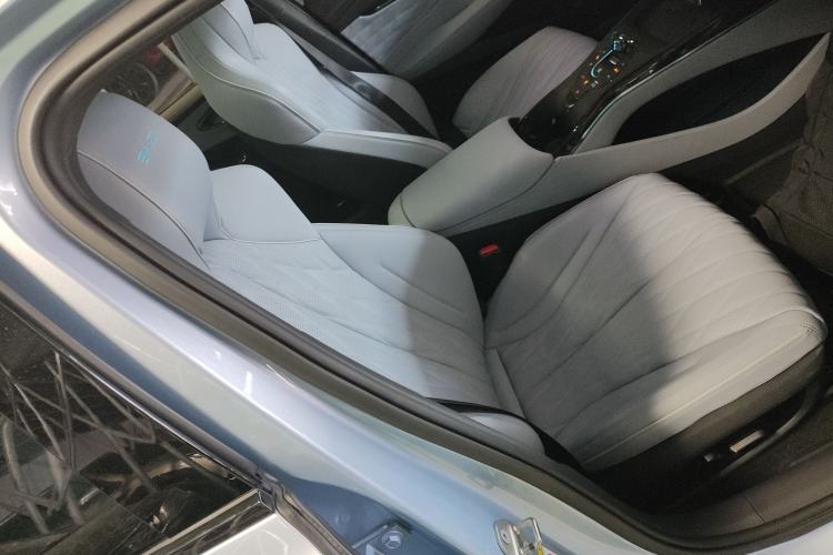 Used BYD Seal 2022 550 km Standard Range Rear-Wheel Drive Prestige Version
