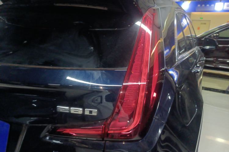 Used Cadillac XT4 2021 28T Two-Wheel Drive Leading Version
