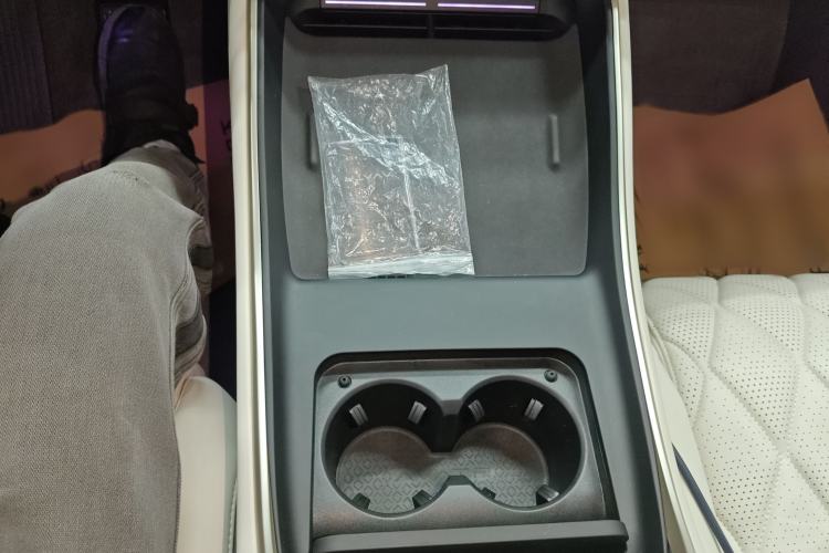 Used  11 2024 630 Rear-Wheel Drive Edition with Three Lasers
