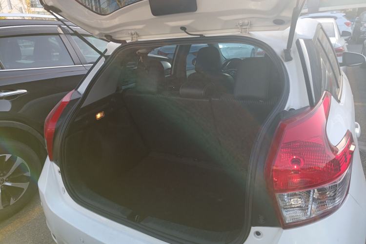 Used Toyota YARiS L 2015 1.5G Automatic Xuan Dong Sunroof Special Edition
