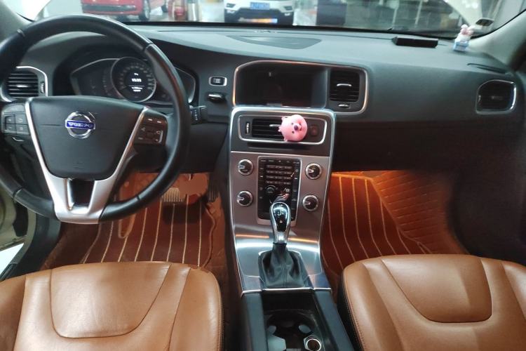 Used Volvo S60 2017 S60L T3 Smart Upgrade Edition
