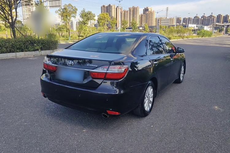 Used Toyota Camry 2016 2.0E 10th Anniversary Elite Edition
