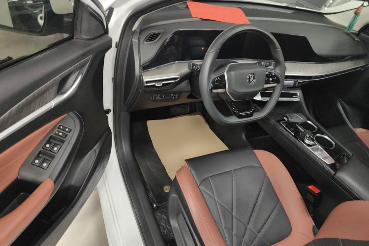 Used Changan Eado 2024 PLUS Blue Whale NE 1.4T GDI DCT High-Energy Edition
