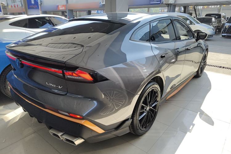 Used Changan UNI-V 2024 1.5T Prestige Sport Edition
