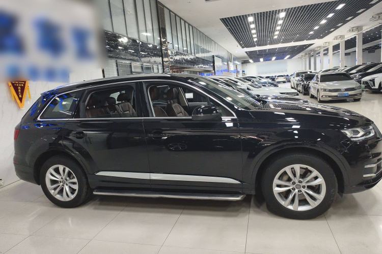 Used Audi Q7 2016 45 TFSI Technology Edition
