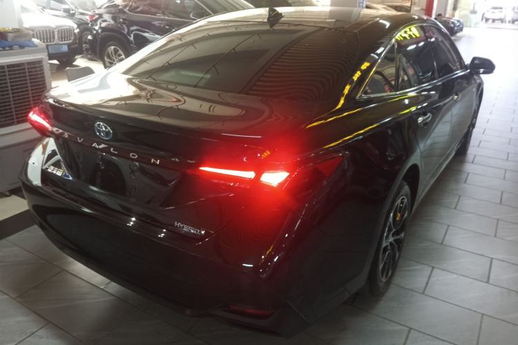 Used Toyota Avalon 2022 Dual-Engine 2.5L Luxury Edition
