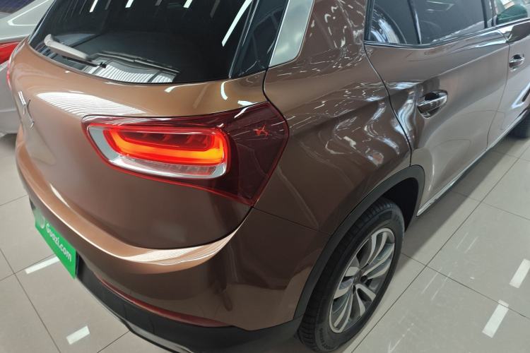 Used  6 2014 1.6T Luxury Edition THP160
