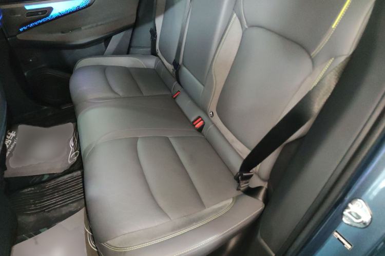 Used Lynk & Co 08 EM-P 2025 220 km All-Wheel-Drive Performance Halo
