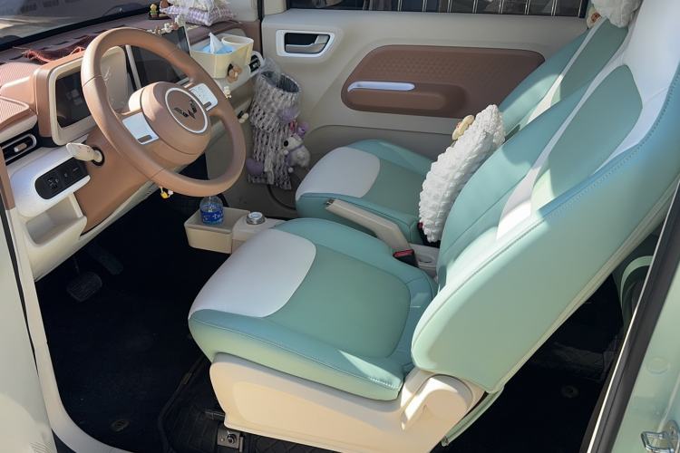 Used Wuling Hongguang MINIEV 2024 3rd Generation 215km Advanced Version
