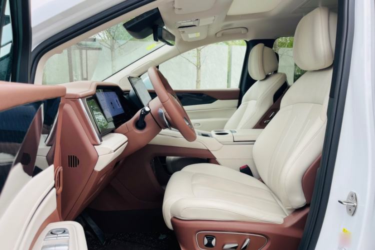 Used BYD Xia 2025 DM-i 1.5T 180km Excellence Model
