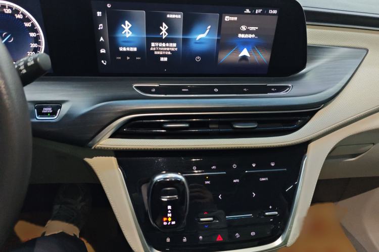 Used Buick GL8 2022 ES Landtrek 653T Comfort Edition