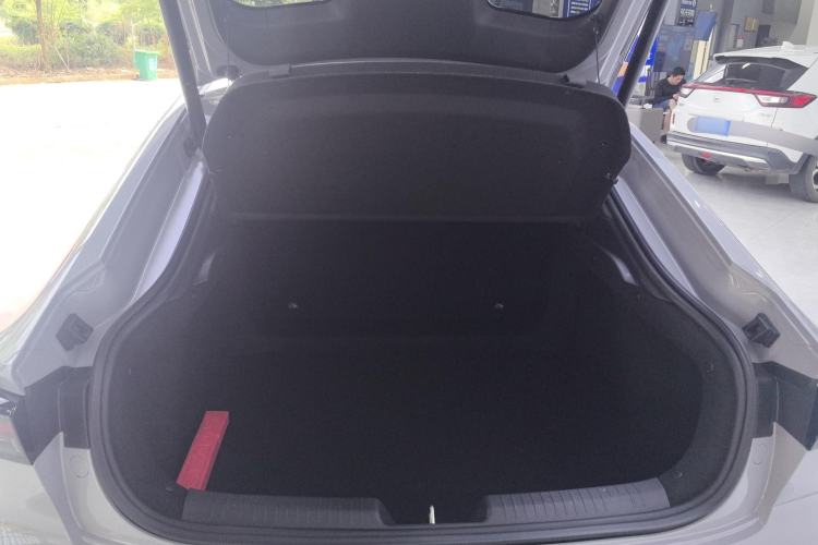 Used Changan UNI-V 2022 1.5T Prestige Version
