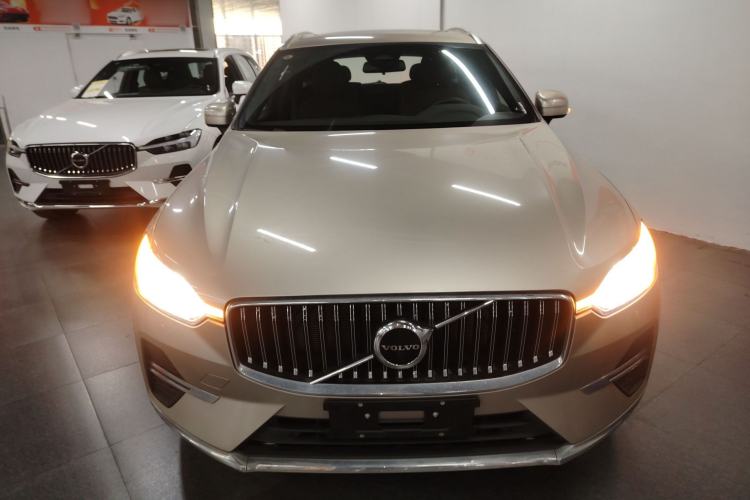 Used Volvo XC60 2025 B5 4x4 Smart Luxury Edition
