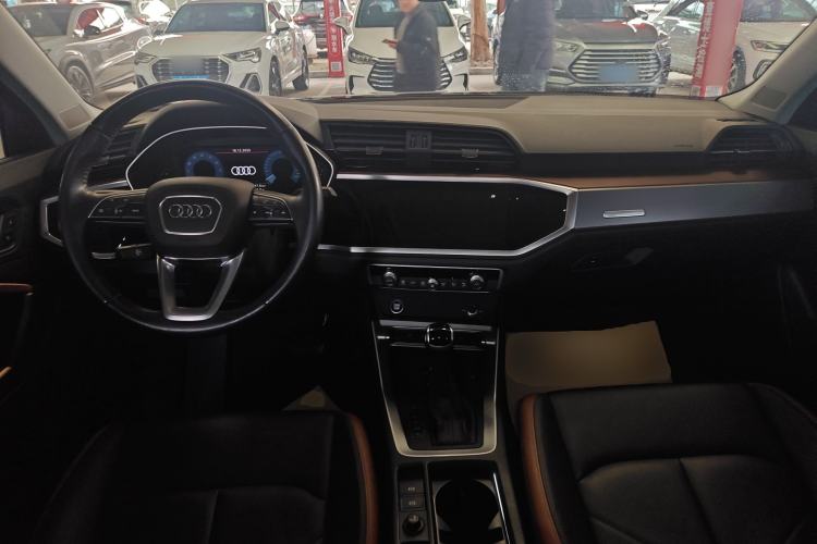 Used Audi Q3 2021 35 TFSI Fashionable and Elegant Model
