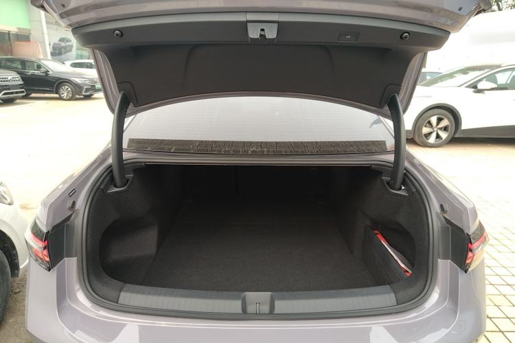 Used Volkswagen Passat 2025 Pro 380TSI Dragon Supreme Edition
