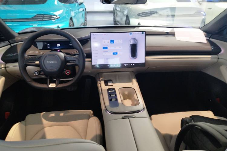 Used Xiaomi Auto SU7 2024 Rear-Drive Long-Range Intelligent Driving Version
