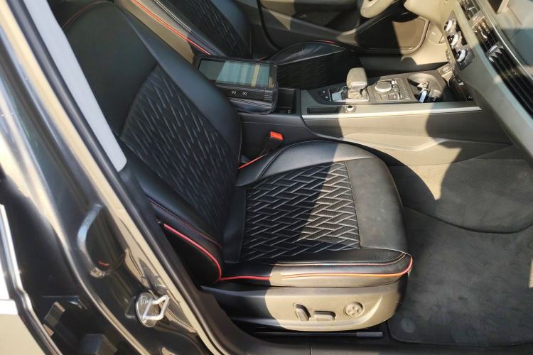 Used Audi A4L 2019 40 TFSI Ambition China VI
