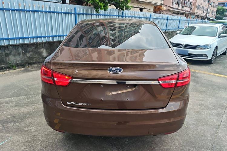 Used Ford Escort 2015 1.5L Manual Fashion Edition
