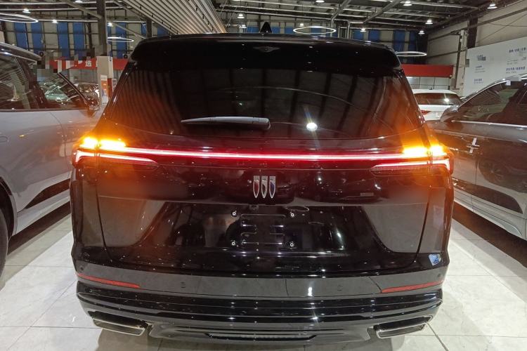 Used Buick Envision 2025 Encore Plus Four-Wheel Drive Avenir
