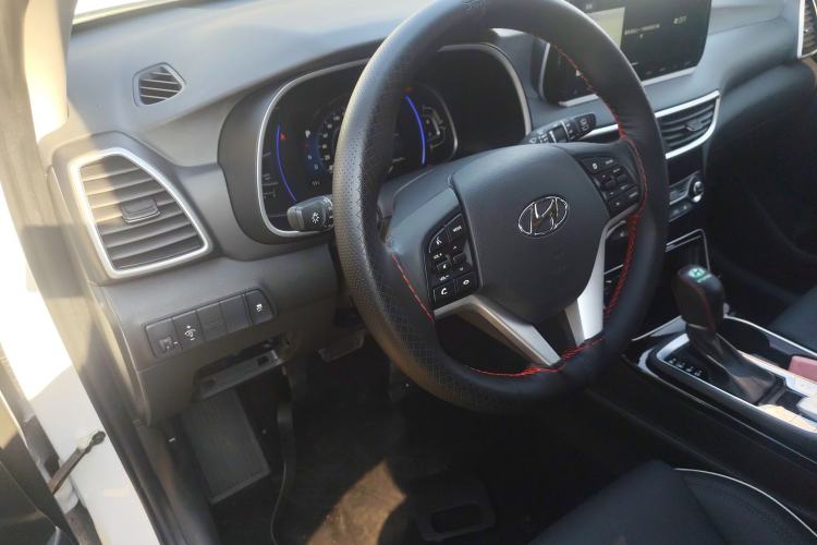 Used Hyundai Tucson 2020 280TGDi Two-Wheel-Drive GLS Smart Connectivity Version China VI Standard
