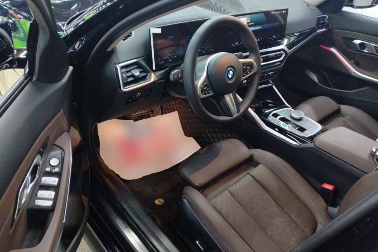 Used BMW i3 2024 eDrive 35 L
