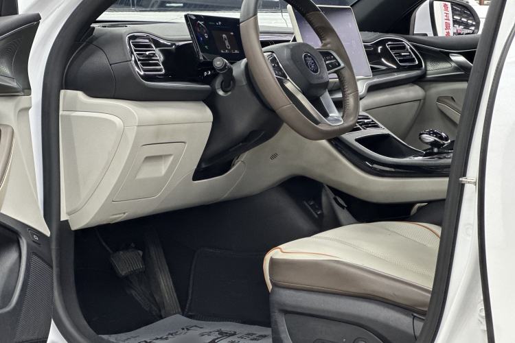 Used BYD Qin PLUS 2023 Champion Edition DM-i 120KM Beyond Model
