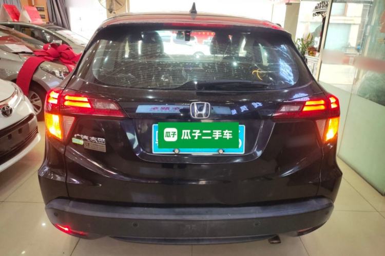 Used Honda Vezel 2017 1.8L CVT Front-Wheel Drive Pioneer Edition