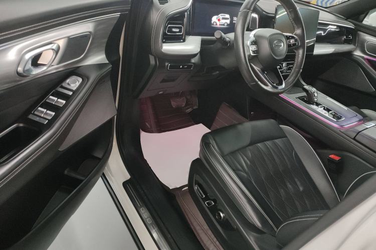 Used GAC Trumpchi GS8 2022 Flagship Series 2.0 TGDI Two-Wheel-Drive Prestige Edition (6-seater)
