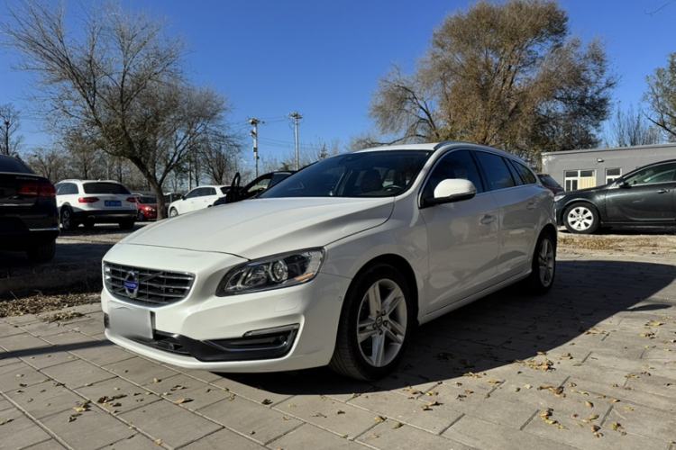 Used Volvo V60 2015 T5 Zhiya Edition
