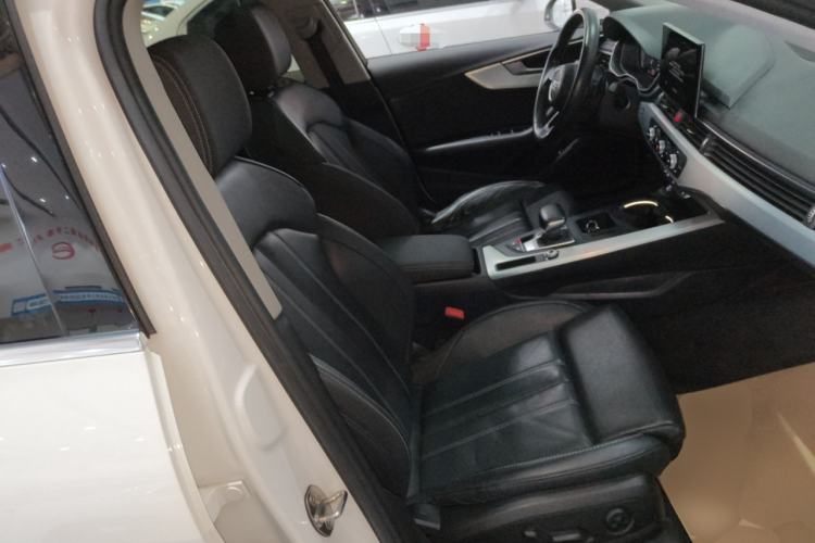 Used Audi A4L 2022 40 TFSI Fashion Dynamic Model
