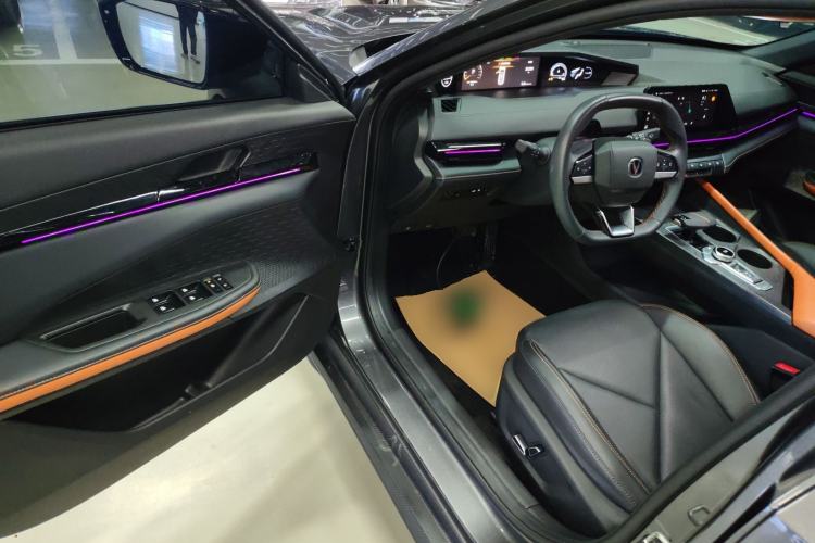 Used Changan UNI-V 2022 1.5T Prestige Version
