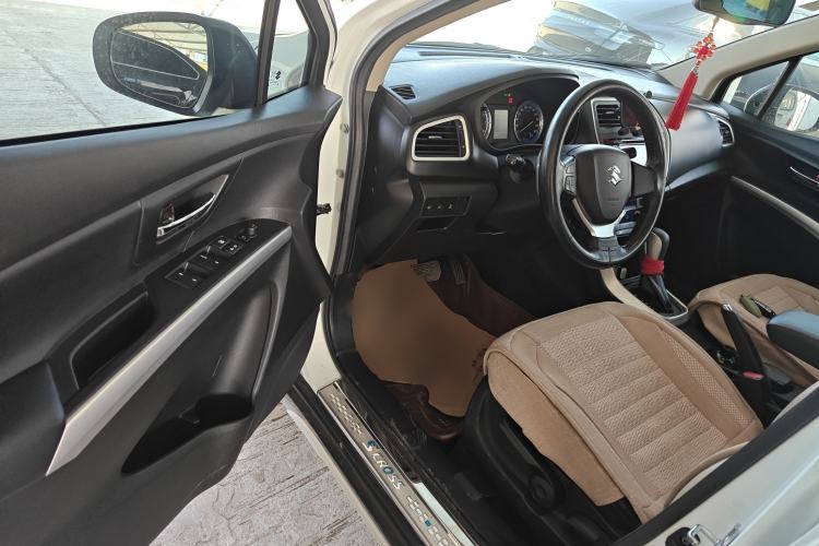 Used Suzuki S-Cross 2014 1.6L CVT Two-Wheel Drive Elite Version
